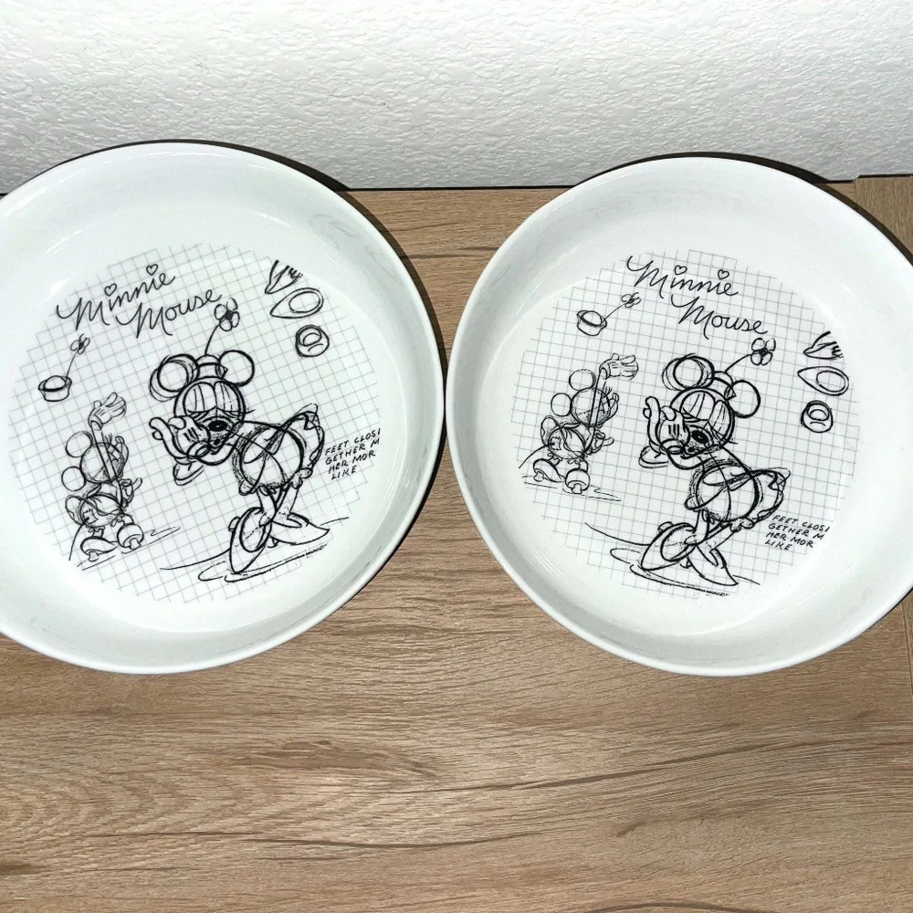 Disney SketchbookMinnie‎ Mouse Serving /Pasta Bowl and Soup Mug Set (4 Peices)